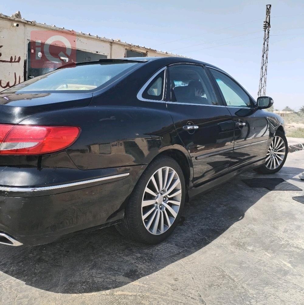 هیۆندای ازێرا